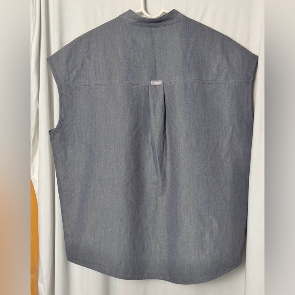 Figs Graphite Rafaela Oversized Scrub Top Size Medium - Picture 6 of 10